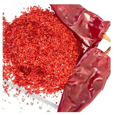 AD gedroogde gesneden India peper zonder zaden rode chili verpletterd voor kookbehoeften in de keuken