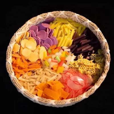Rauw gedroogd rood pellets aardappelchips CRISPY PAOSI Gemengd opgeblazen embryo materiaal