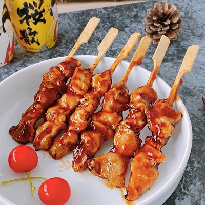 1 kg gekookt kip met een laag zoutgewicht Yakitori voor Japanse straatvoedselstalletjes