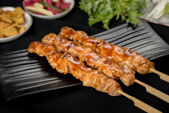 1 kg gekookt kip met een laag zoutgewicht Yakitori voor Japanse straatvoedselstalletjes