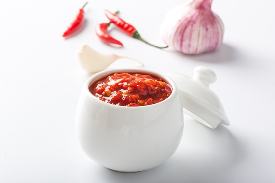 Geconserveerde chili smaak Zoete Sriracha Hot Chili Sauce en redelijke inhoud
